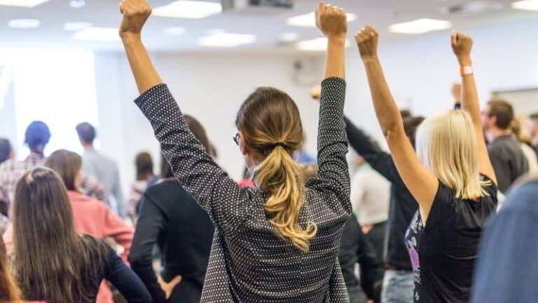 effective speaker engages people