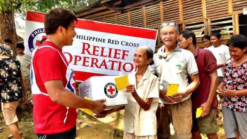 volunteers in bayanihan