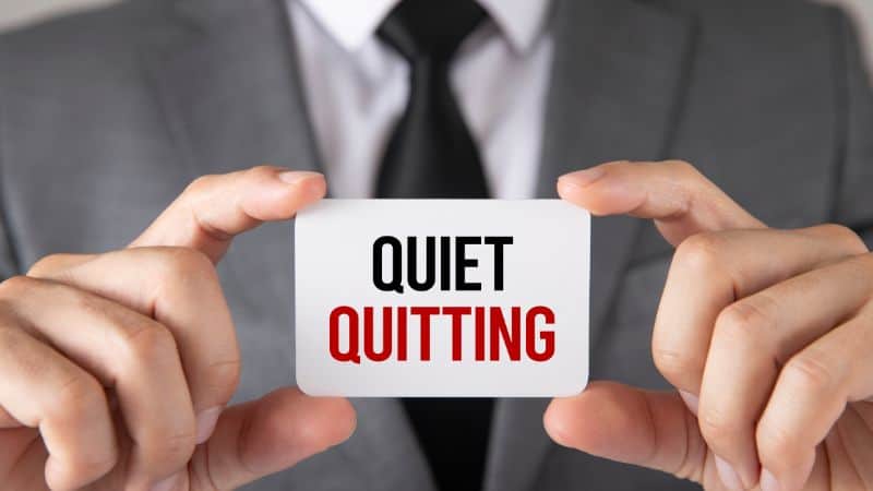 quiet quitting and the absence of commitment